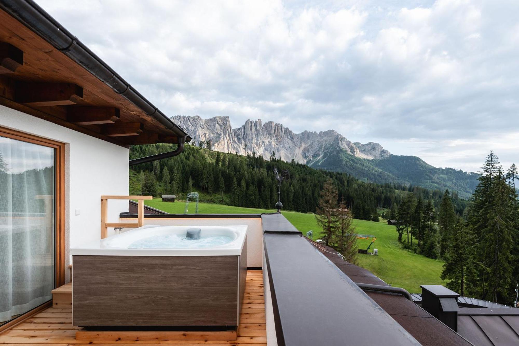 Moseralm Dolomiti Spa Resort Nova Levante Ngoại thất bức ảnh